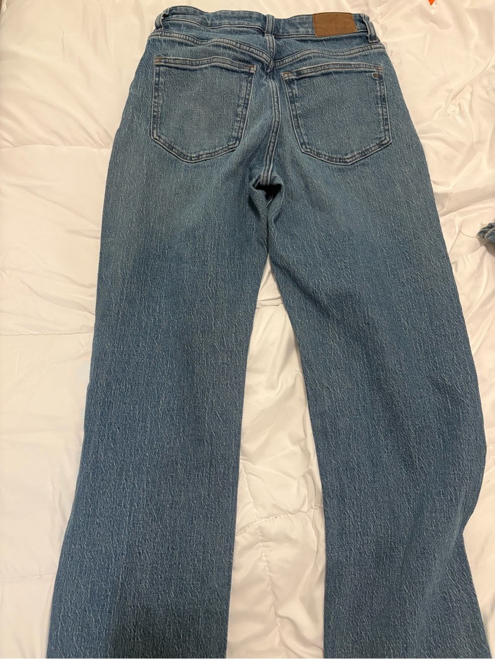 Madewell Straight-Leg Women's Jeans in Mid Blue